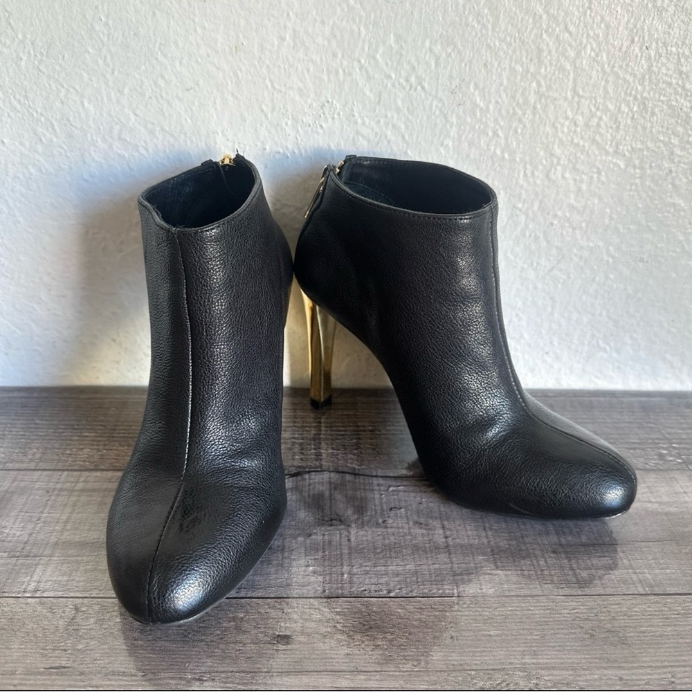 Tory Burch Booties with Gold Heels in Size 6M